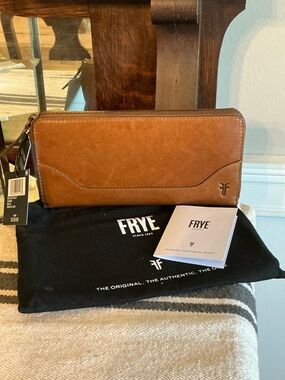 NWT Frye Leather Melissa Zip Around Wallet Cognac Brown Retail $158
